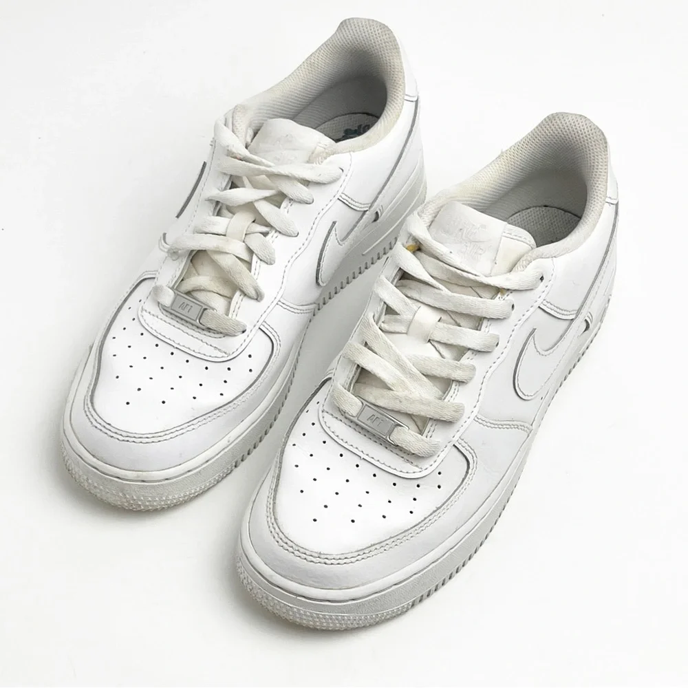 Nike leather triple